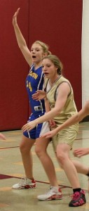 Kaitie posting up Lena